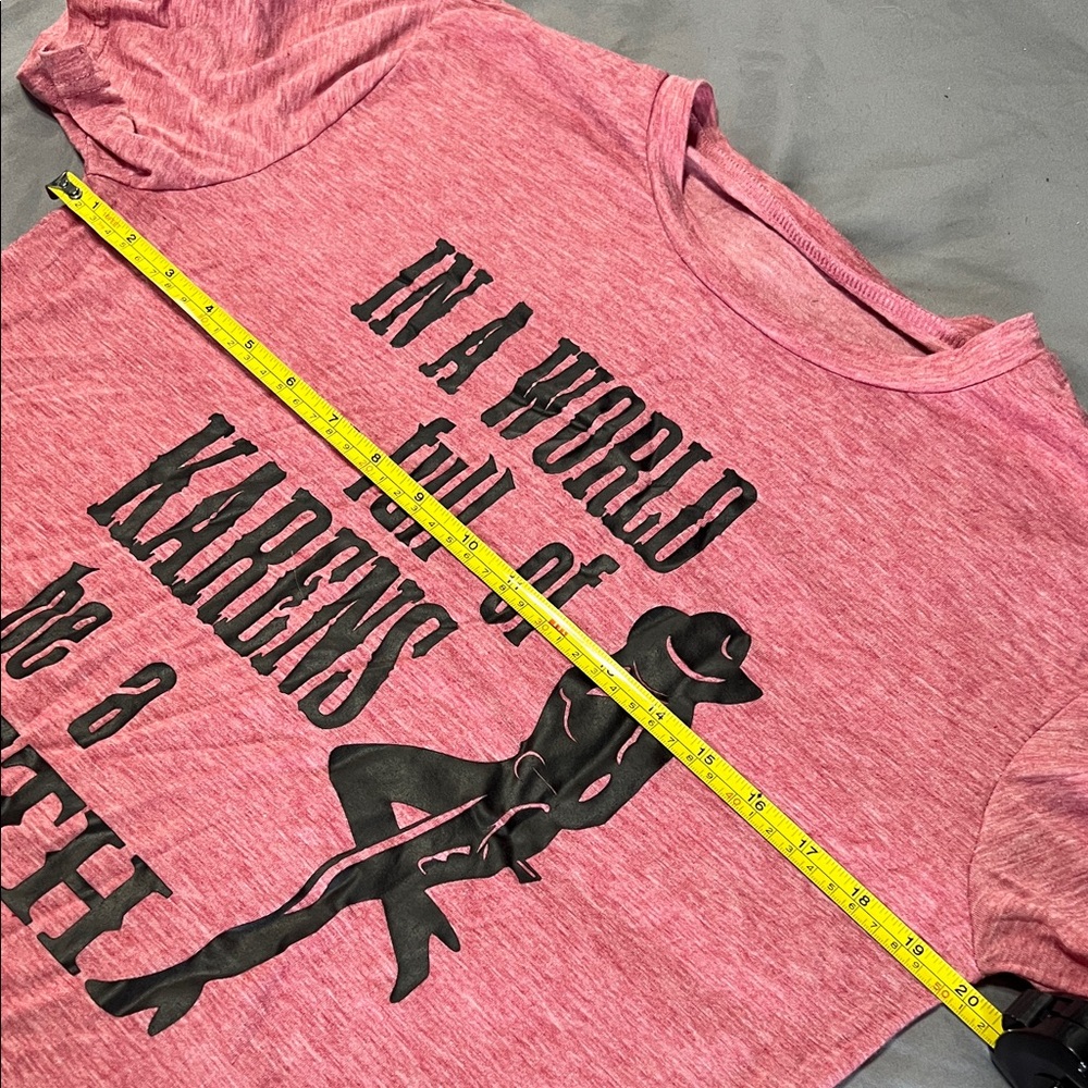 T-Shirt - Picture 2 of 3
